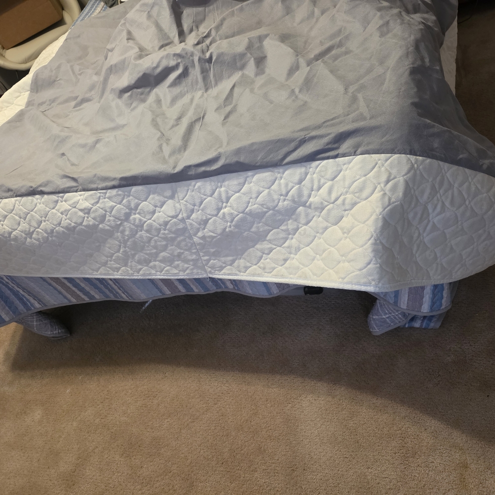 Elegant Gray and White Quilt